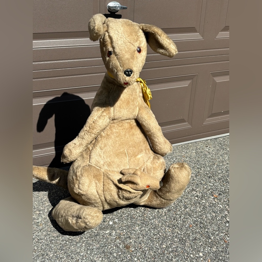 Large Steiff Vintage Kangaroo
